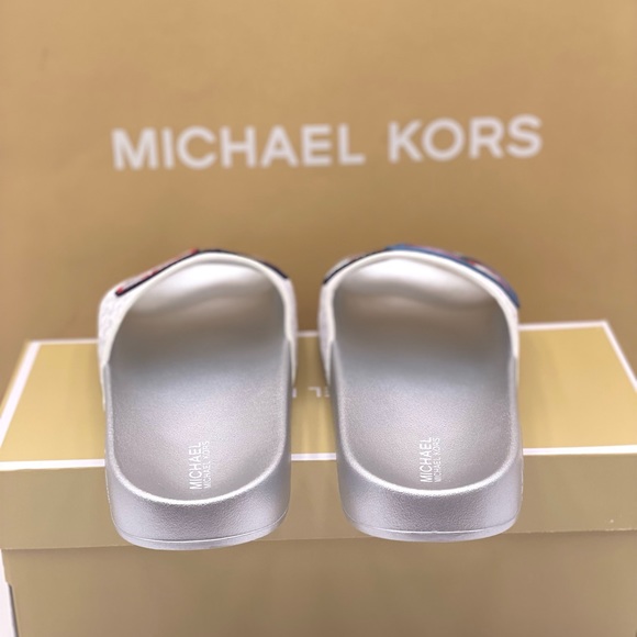 Michael Kors Penny Slide Flip Flops Ski Patch - Picture 9 of 12